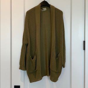 Comfy Casual Green Sweater